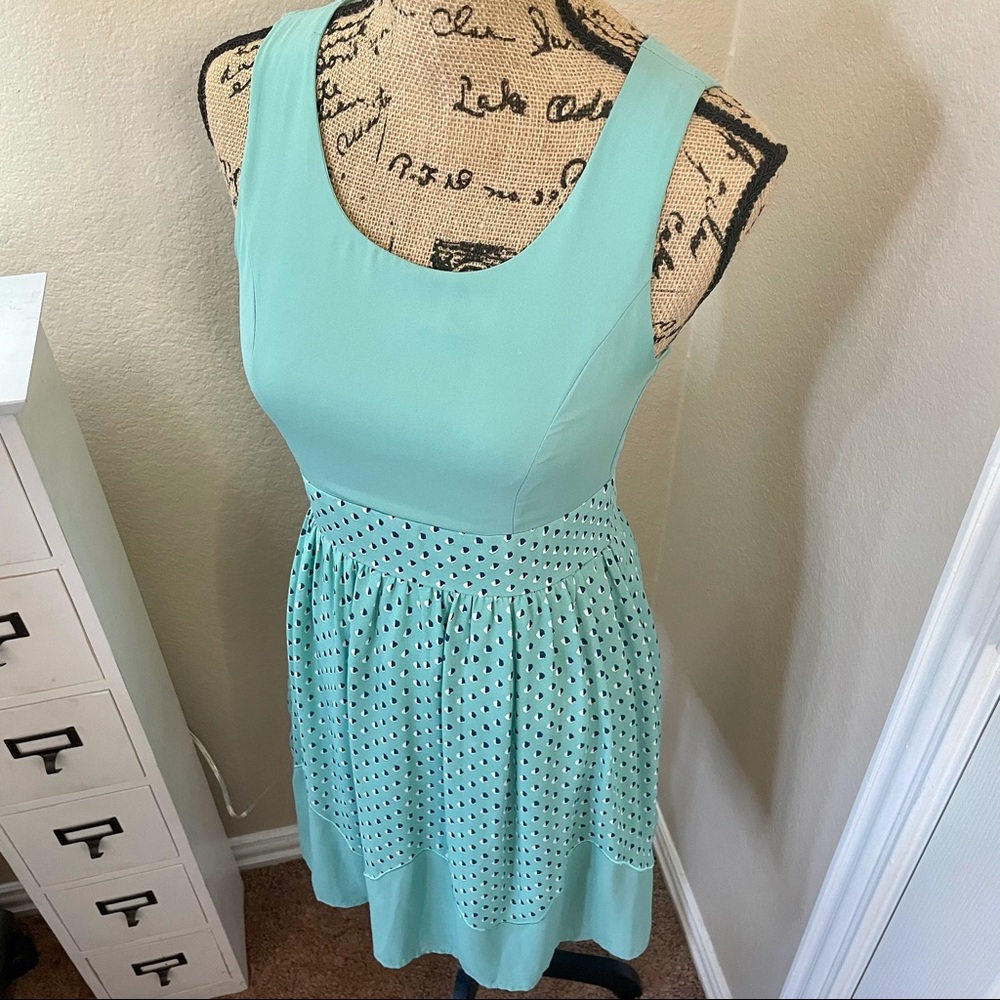 DOE & RAE : Sleeveless Chiffon Tiffany Blue Dress - Picture 4 of 9